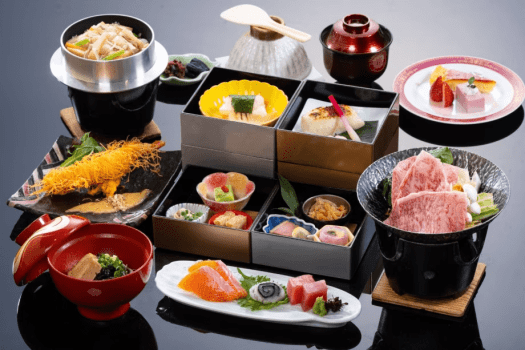 ホテル紅や DP【スタンダード/和食】売店利用券1,000円&美術館チケット付!季節の和会席と絶景温泉で過ごす諏訪旅