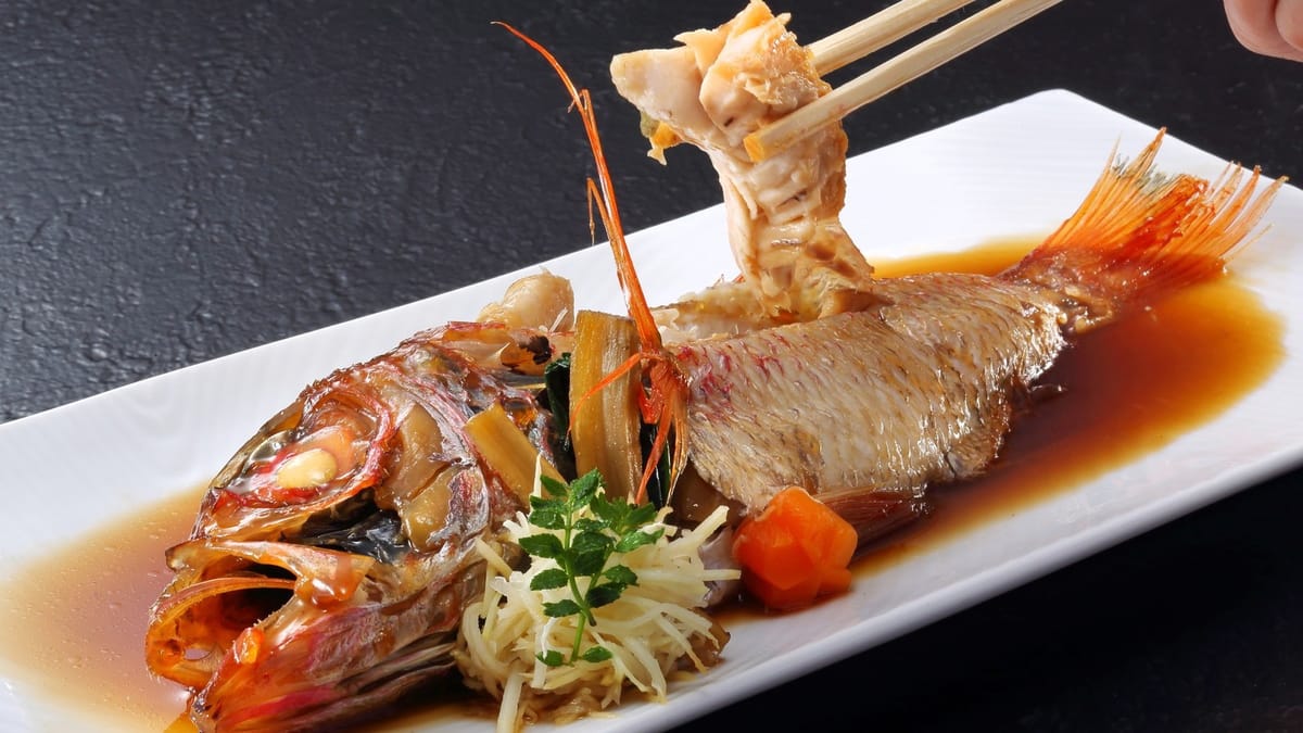 あつみ温泉・萬国屋 【お食事は個室確約】豪華な海の幸！のどぐろの煮付け＆活アワビを堪能♪贅を尽くしたお刺身九重