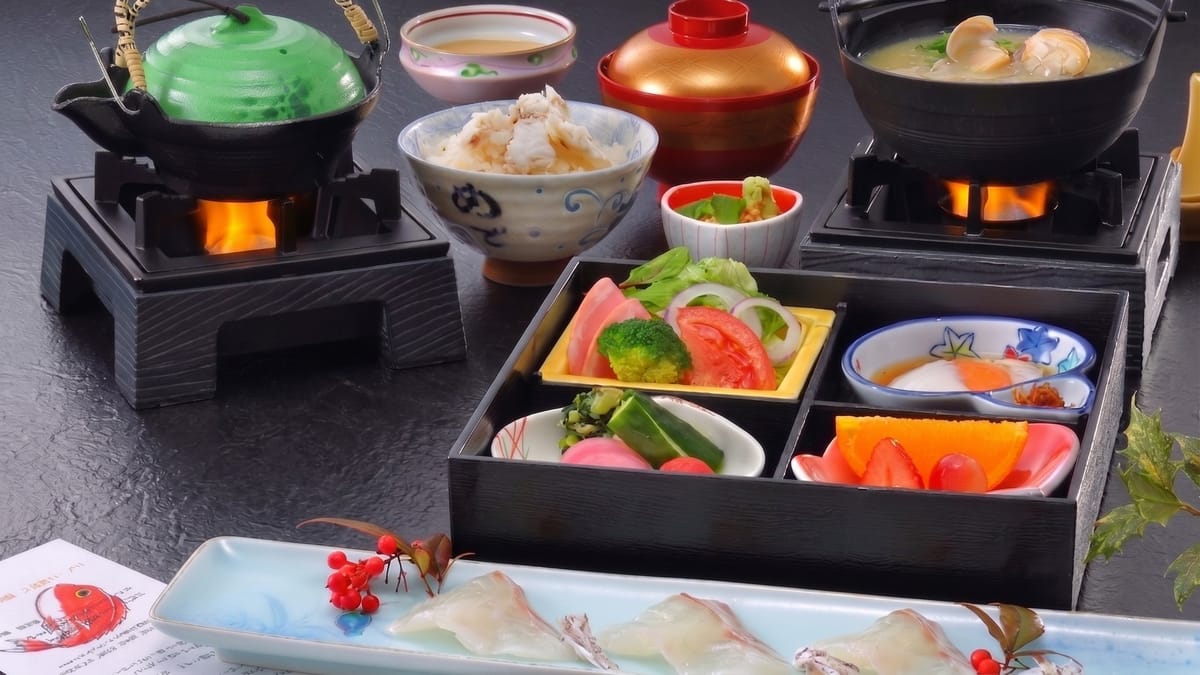 あつみ温泉・萬国屋 【お食事は個室確約】カップル・ご夫婦におすすめ◆贅を尽くしたお刺身九重＆特撰山形牛ステーキ