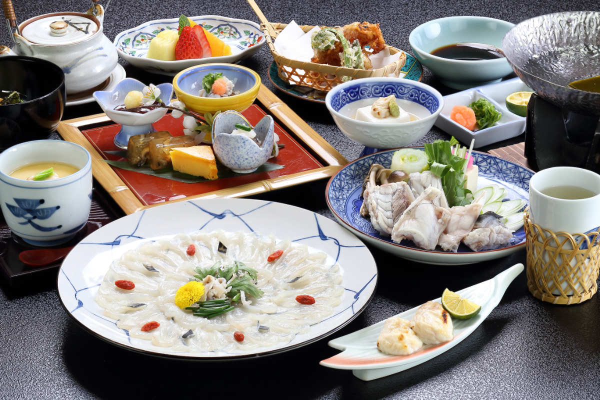 満天ノ 辻のや 【ふぐ三昧】ふぐの旨みとコクを満喫！たっぷりコラーゲンで美容にもうれしい＜フグ×河豚会席＞
