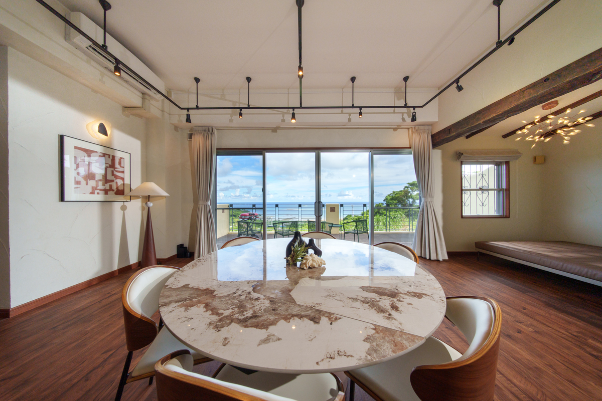 クリスタル別荘南城  オリーブ　K棟