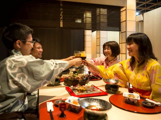 加賀山代温泉 みどりの宿 萬松閣 新≪温泉付客室・個室食≫【和牛・のど黒・海老・活鮑】Premium厳選食材を板前の手に委ねる食