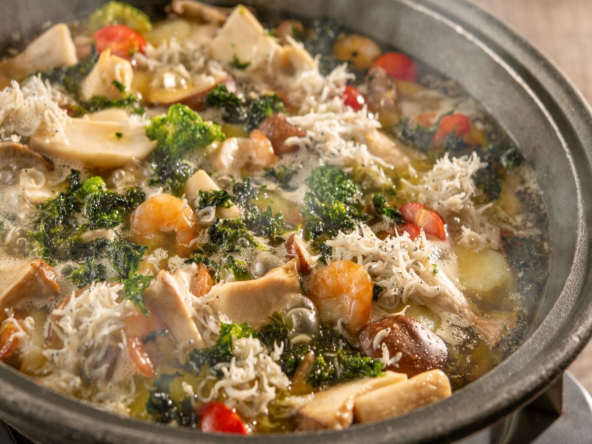 モノリスタワー 【ハワイの神話に包まれる】特別なハワイアンステイを満喫♪フレンチポリネシアンブッフェ