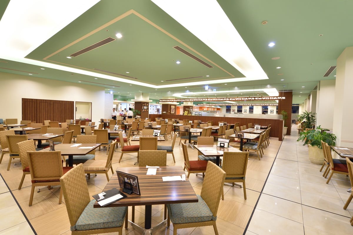 モノリスタワー 【45日前予約でお得！】ハワイの雰囲気を感じられるモノリスタワーに贅沢ステイ・1泊2食バイキング