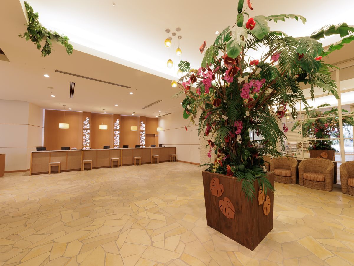 モノリスタワー 【ハワイの神話に包まれる】特別なハワイアンステイを満喫♪1泊2食フレンチポリネシアンブッフェ