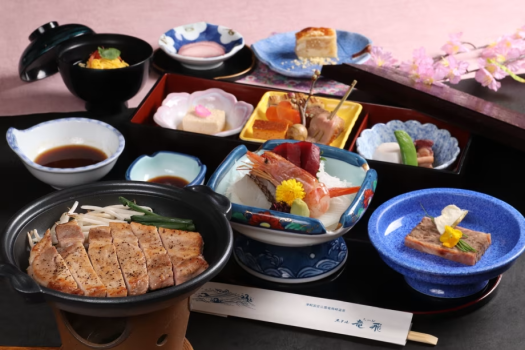 龍飛崎温泉　ホテル竜飛 【期間限定プラン】つがる豚の陶板焼～お気軽御膳★お食事少な目でOKな方へ★2食付き