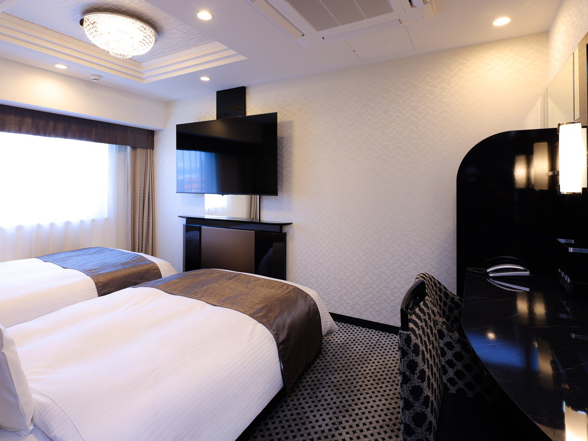 アパホテル〈松山市駅前〉 デラックスツインルーム　全室禁煙